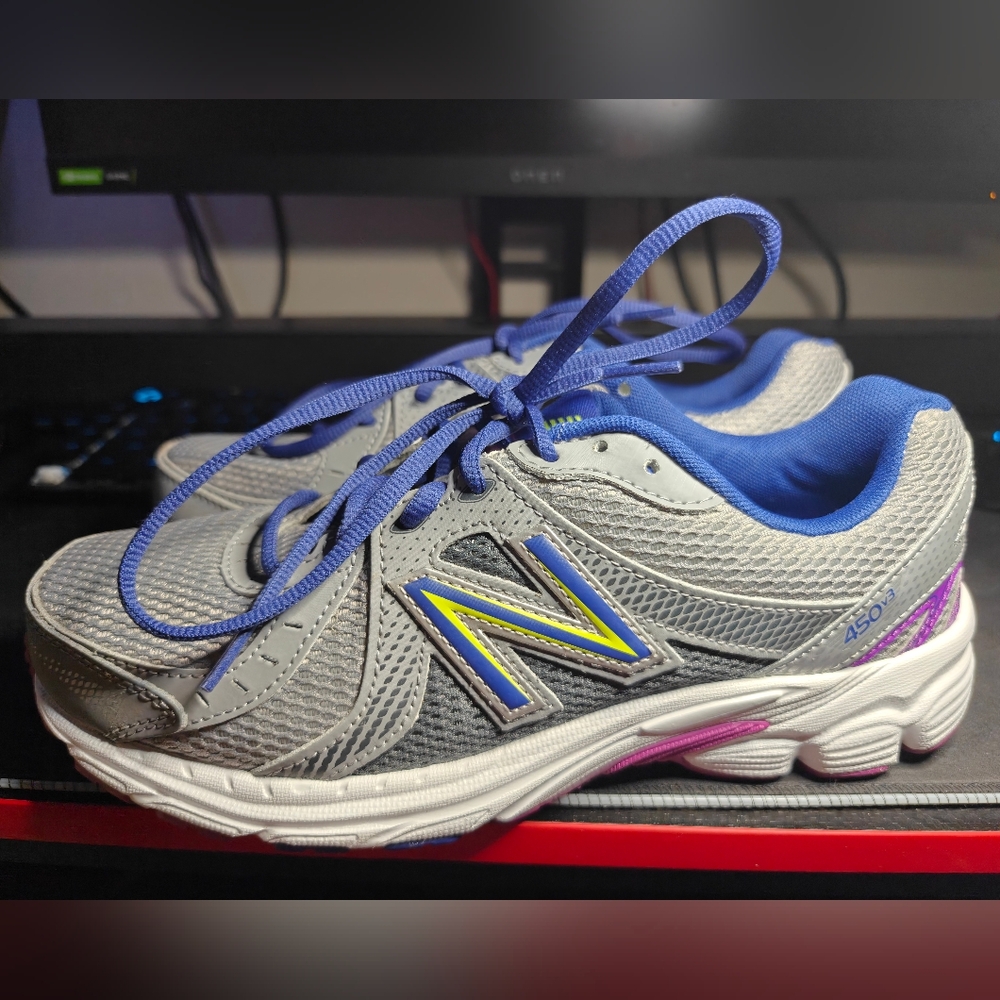 [USED] Women's New Balance W450GV3 Grey/Blue Running Sneakers Size: 9.5